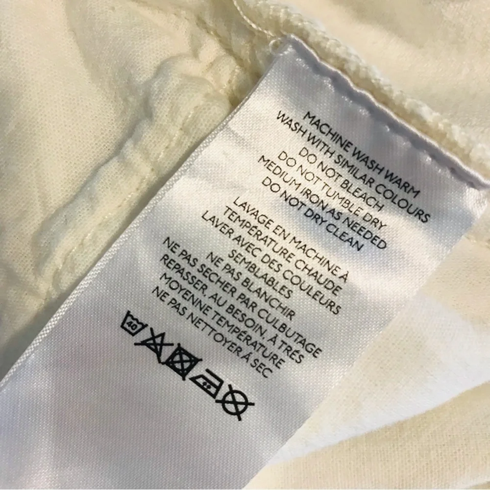BDG Urban Outfitters 90’s White Long Inseam Denim Shorts Raw Hem SIZE 27 4